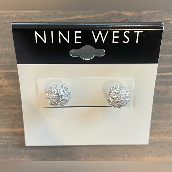 NWT. Nine West designer sparkly earrings! Beautiful for Christmas & New Years! - Picture 1 of 2